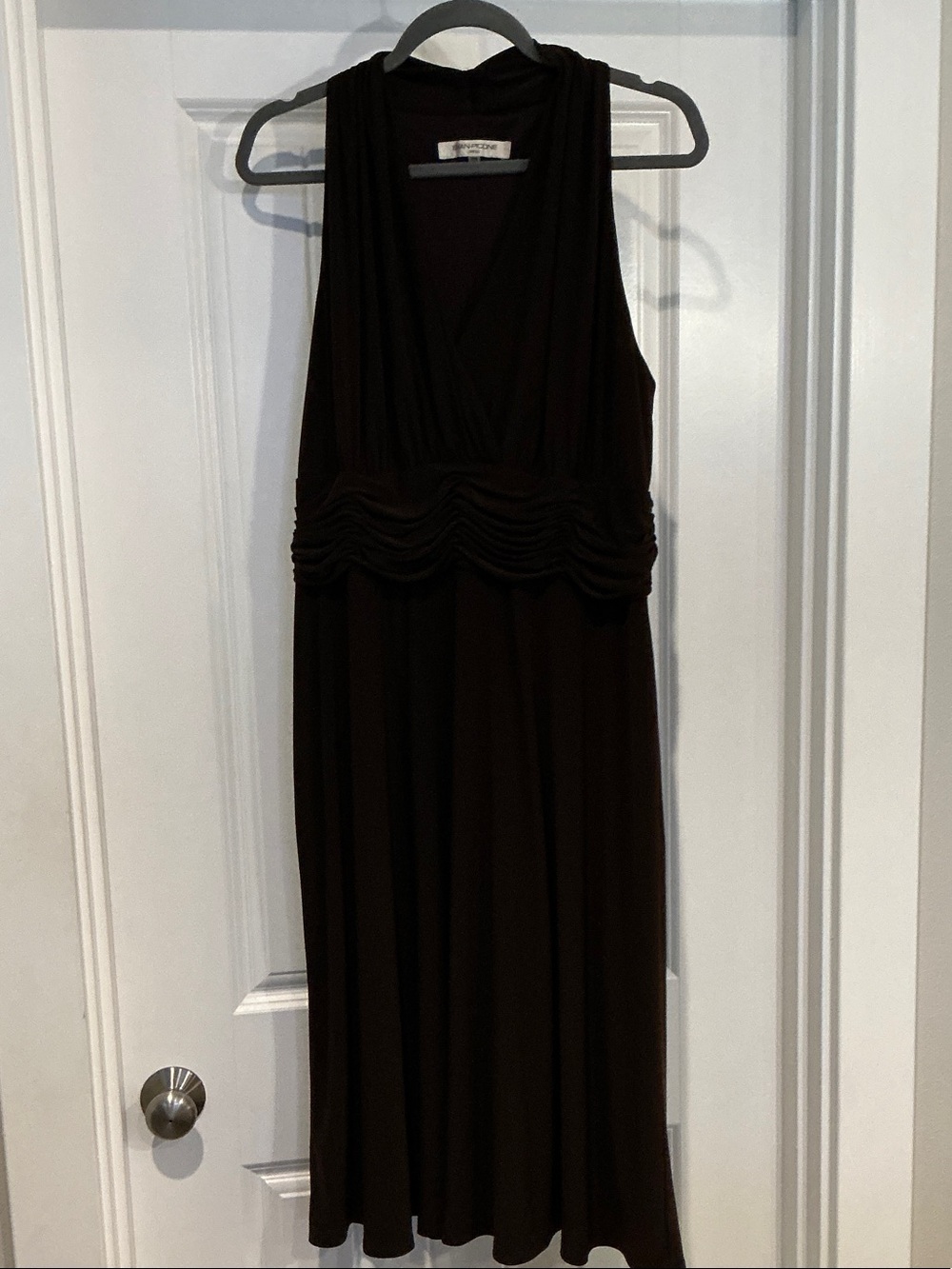 Evan Picone Sleeveless V-Neck Women's Dress in Brown Size 18W